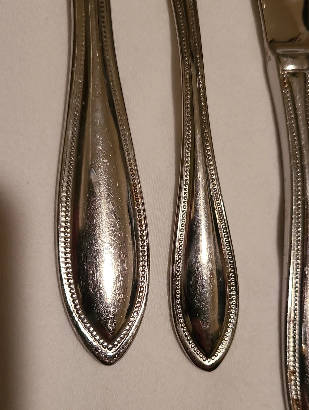 Wallace 18/10 Indonesia Silver Flatware, 19 Pieces Beaded Edge Teardrop